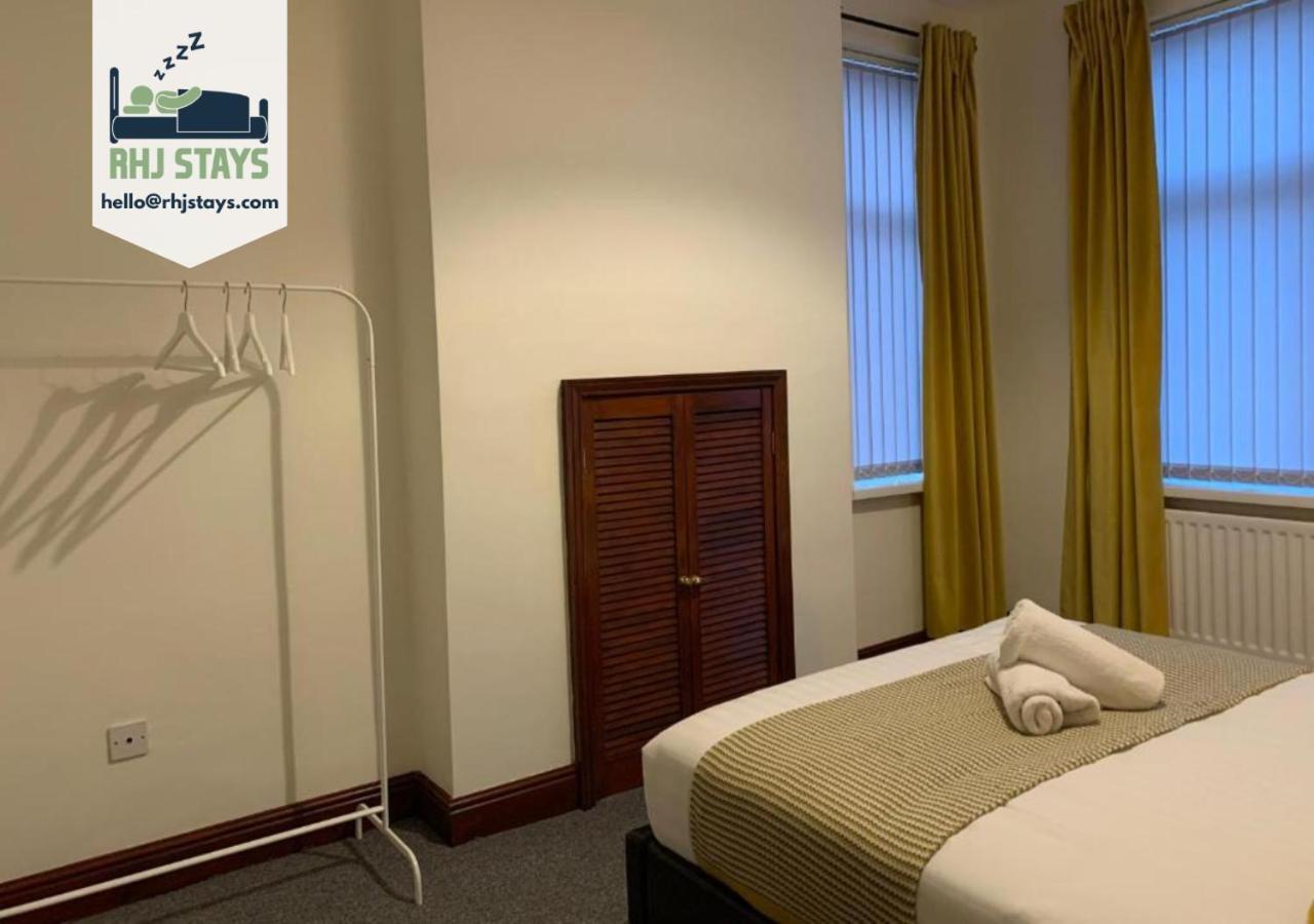 Rodsley - 2 Bedroom 1St Floor Flat Free Parking Wifi And Netflix Gateshead Kültér fotó